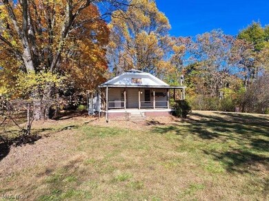 1230 Hillcrest Rd, Wellsville, OH 43968 - photo 2