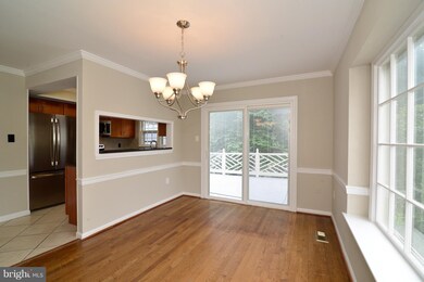 12830 Mill Brook Ct, Woodbridge, VA 22192 - photo 6