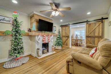 336 Wigfall St, Edgefield, SC 29824 - photo 2