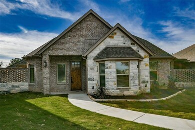 3216 Fountain Way, Granbury, TX 76049 - photo 2