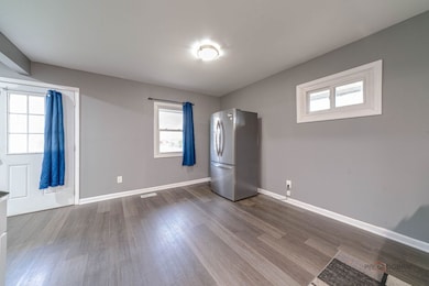 unlisted-address, Zion, IL 60099 - photo 7