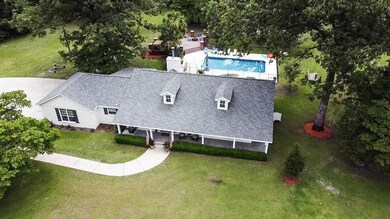 254 Ridgewood Dr, Crawfordville, FL 32327 - photo 4