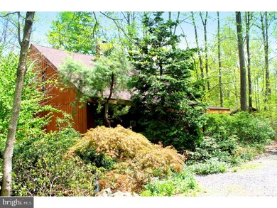 175 Niantic Rd, Barto, PA 19504 - photo 4