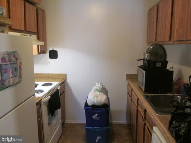 600 Grant Rd unit 16B, Folcroft, PA 19032 - photo 5