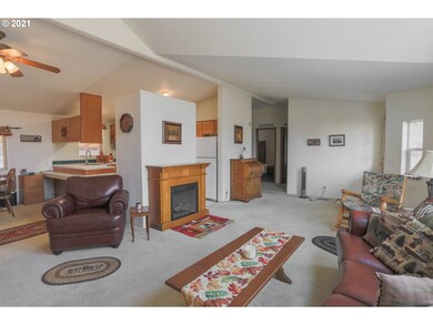 1949 SE Palmquist Rd unit 99, Gresham, OR 97080 - photo 6