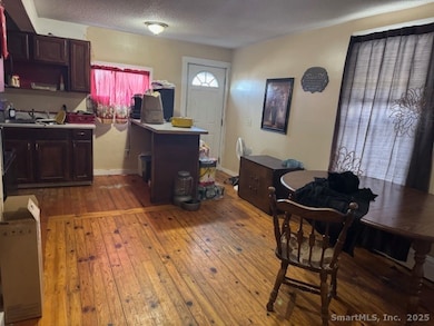 19 Clover Ct, New London, CT 06320 - photo 2