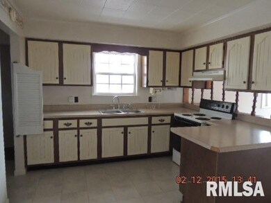 2 N Land St, Harrisburg, IL 62946 - photo 5