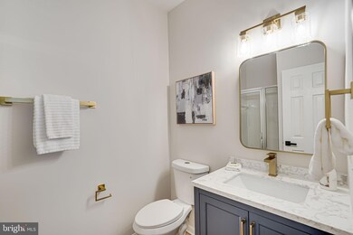 2529 Logan Wood Dr, Herndon, VA 20171 - photo 6