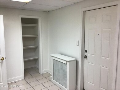 527 Hamilton St, Albany, NY 12203 - photo 5