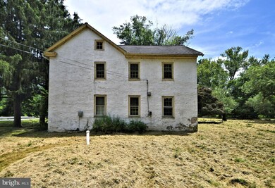 1904 W Schuylkill Rd, Douglassville, PA 19518 - photo 5