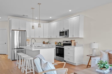 13 Suffolk Rd unit 8, Concord, NH 03303 - photo 4