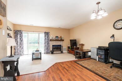 9 Hart Ct, Hightstown, NJ 08520 - photo 5