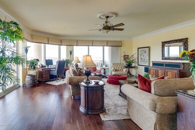 39_21Riverside-7253_mls