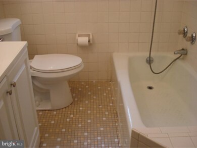 129 E Linden Ave, Lindenwold, NJ 08021 - photo 6