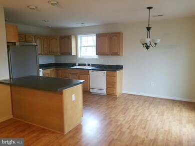 243 Broad Ave, Winchester, VA 22602 - photo 4