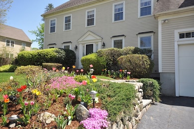 7 Haskell St, Lexington, MA 02420 - photo 2