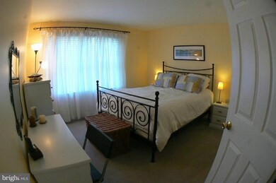 16093 Olmstead Ln, Woodbridge, VA 22191 - photo 6