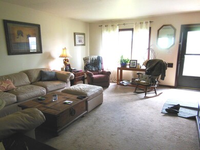 5977 Living room