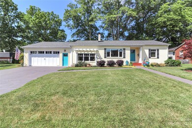 233 N Oakwood Dr, Statesville, NC 28677 - photo 2