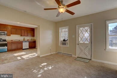 647 Franklin St, Columbia, PA 17512 - photo 6