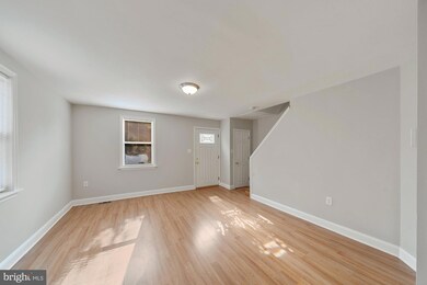 8532 Willow Oak Rd, Parkville, MD 21234 - photo 3