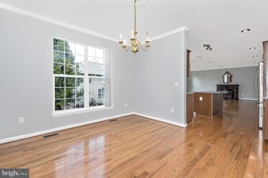 21314 Village Green Cir, Germantown, MD 20876 - photo 3