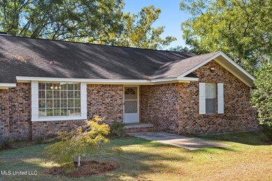 1 Exterior (3 of 3)
