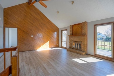 4910 NE Pebble Beach St, Lees Summit, MO 64064 - photo 7