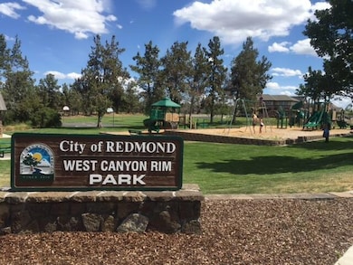 815 NW 18th Ct, Redmond, OR 97756 - photo 6