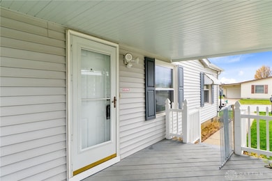 109 S Point Dr, Fairborn, OH 45324 - photo 4