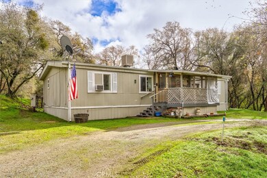 46236 Comstock Dr, Coarsegold, CA 93614 - photo 2