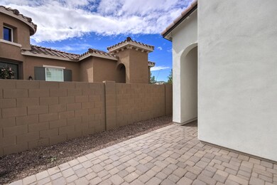 811 S Eucalyptus Pl-6