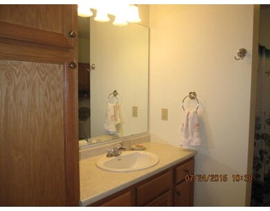 7 Crescent Way unit 308, Sturbridge, MA 01518 - photo 6