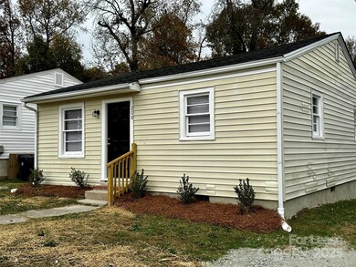 208 S Lexington Dr, Lexington, NC 27292 - photo 2