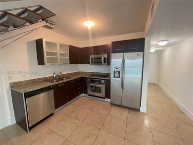 Brickell On The River unit 914, Miami, FL 33131 - photo 3