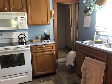 84 Park St, Gloversville, NY 12078 - photo 5