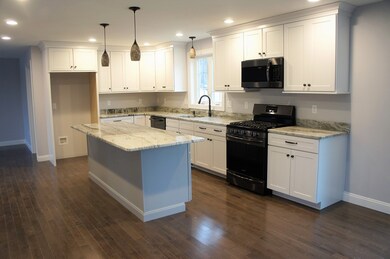 600 Colburn Ave, Dracut, MA 01826 - photo 4