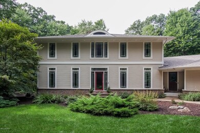 004-Front_View-3248535-medium