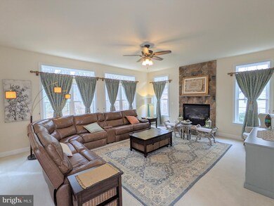 12648 Buckleys Gate Dr, Fairfax, VA 22030 - photo 6