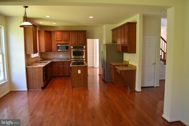 19237 Buna St, Triangle, VA 22172 - photo 5