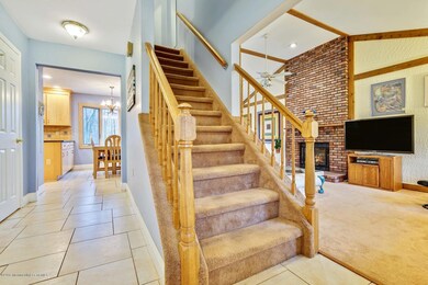 2 Carriage Ct Marlboro-large-005-4-Foyer