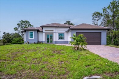 255 Blackstone Dr, Fort Myers, FL 33913 - photo 4