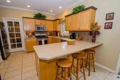 Great counter and cupboard space plus breakfast ba