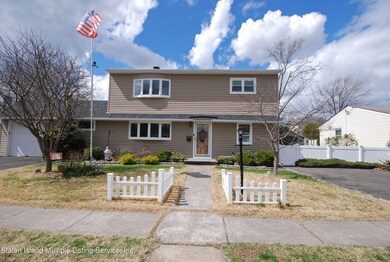 68 Avondale St, Valley Stream, NY 11581 - photo 2