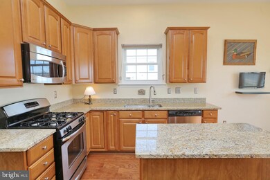 11077 Commanders Ln, White Plains, MD 20695 - photo 6