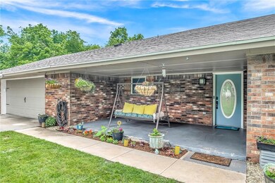 Big front porch!