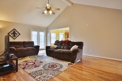 8602 Everett Rush Ct, Louisville, KY 40228 - photo 5