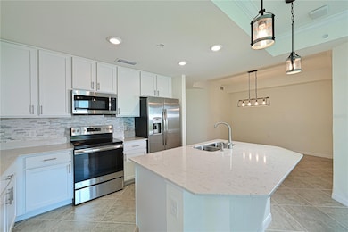 Room at the island for 3 bar stools