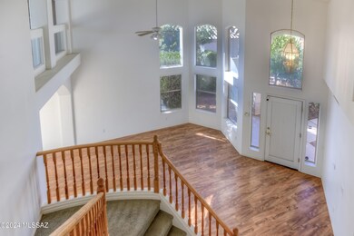 7 Living Room photo c
