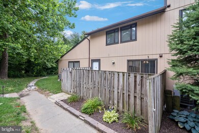 492 West Ct, Glen Burnie, MD 21061 - photo 2